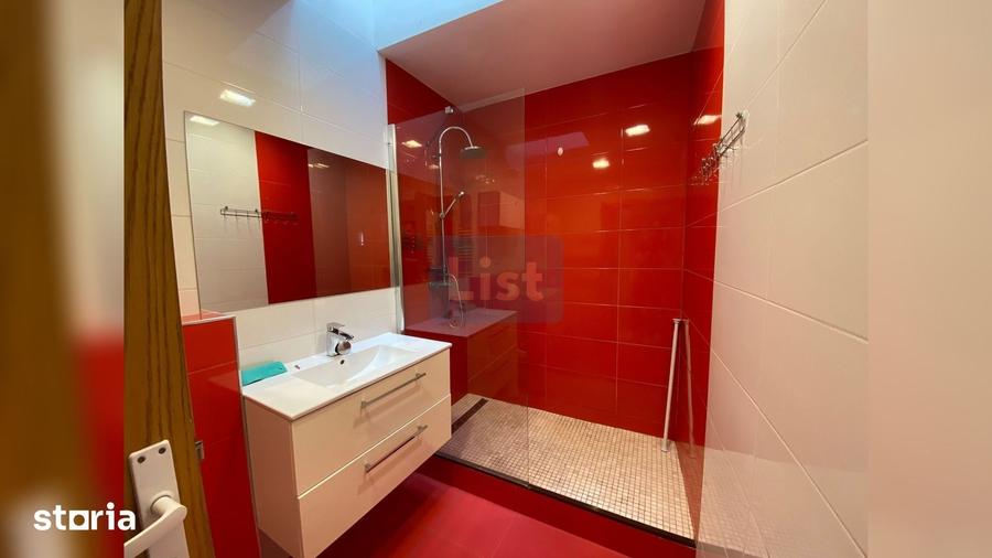 Apartament cu 4 camere în Central