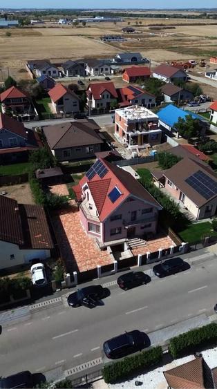 Casă cu 3 camere în Central