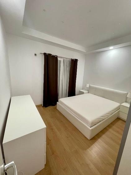 Apartament cu 3 camere semidecomandat, mobilat în Ștefăneștii de Jos