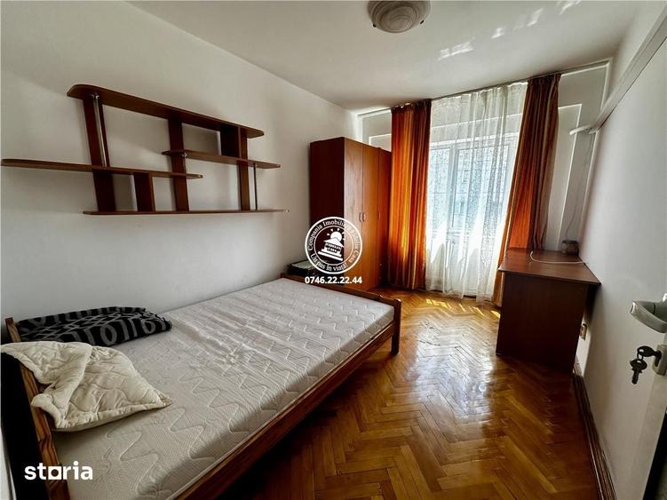 Apartament cu 3 camere decomandat în Mircea cel Bătrân