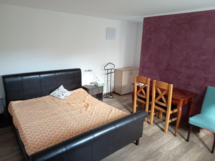 Casă cu 2 camere cu Teren 300 Mp în Central