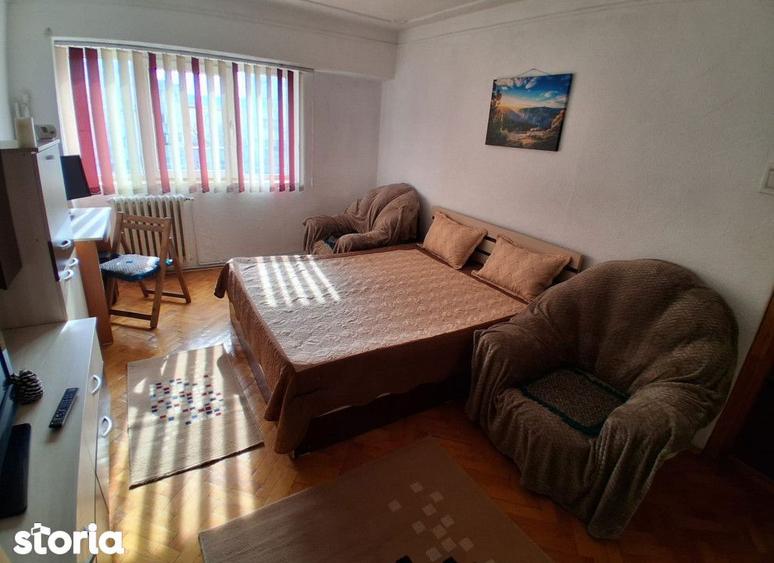 Apartament cu 2 camere, mobilat în Păcurari