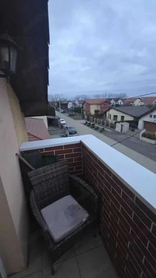 Apartament cu 3 camere semidecomandat în Chișoda