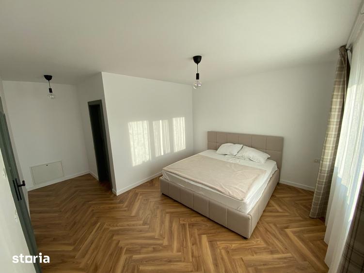 Casă cu 4 camere cu Teren 731 Mp în Moșnița Nouă