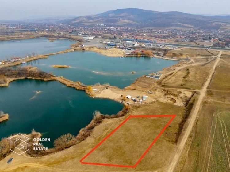 Teren agricol intravilan de 9000 mp, în Ghioroc