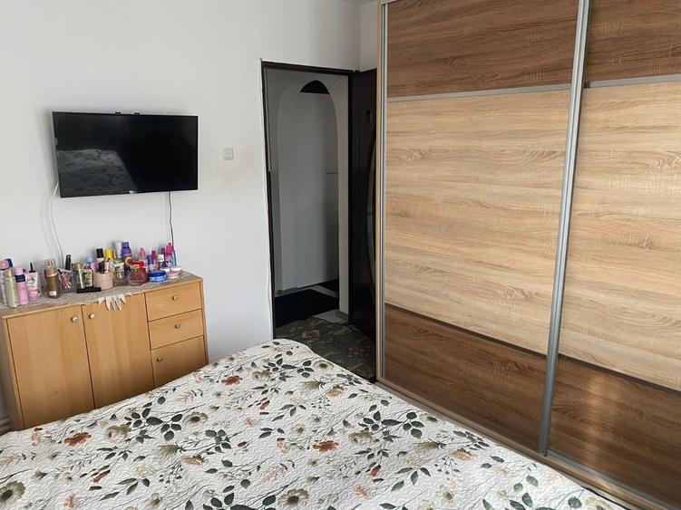 Apartament 2 camere decomandate zona CET - 10
