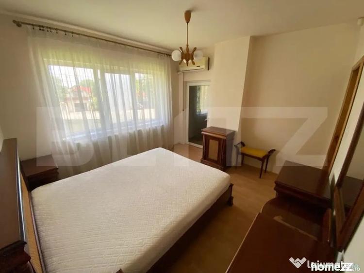 Casă cu 7 camere cu Teren 587 Mp în Valea
