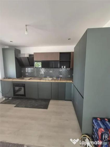 Casă cu 4 camere cu Teren 300 Mp în Moșnița Nouă