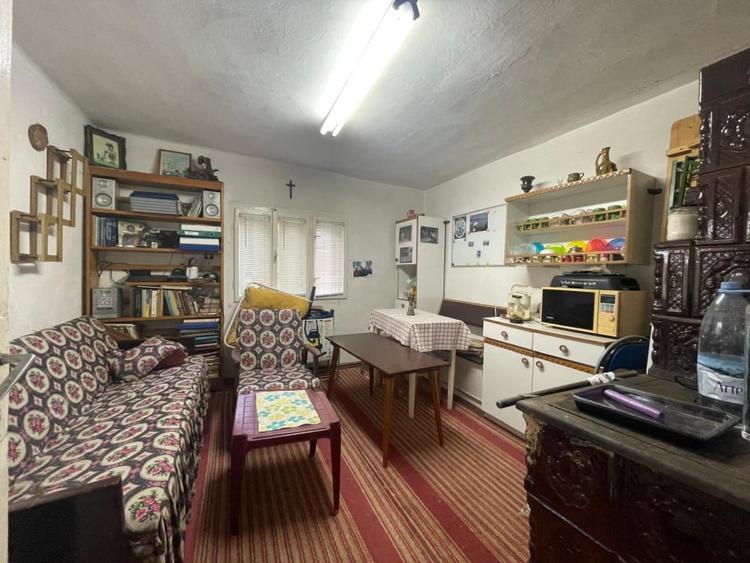 Casă individuală cu 2 camere cu Teren 1000 Mp în Firiza