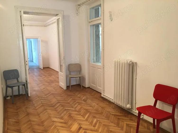 Apartament cu 4 camere decomandat în Central