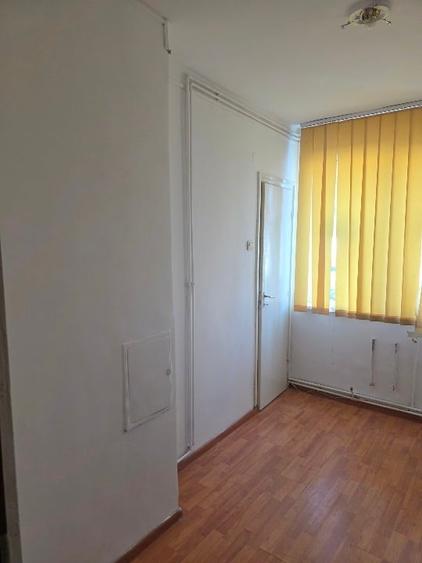 Birou, de 47 mp, în Central