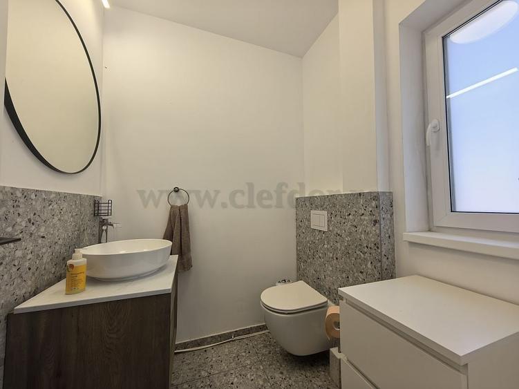 Casă individuală cu 5 camere cu Canalizare în Pipera