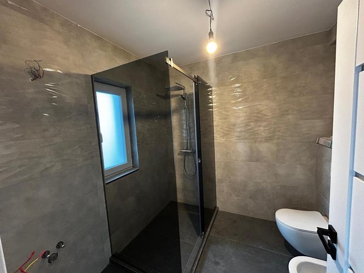 Casă individuală cu 4 camere cu Canalizare în Chinteni