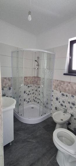 Casă cu 3 camere în Costi