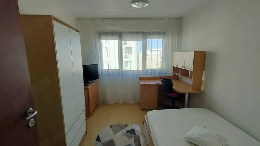 Apartament cu 3 camere semidecomandat în Dristor
