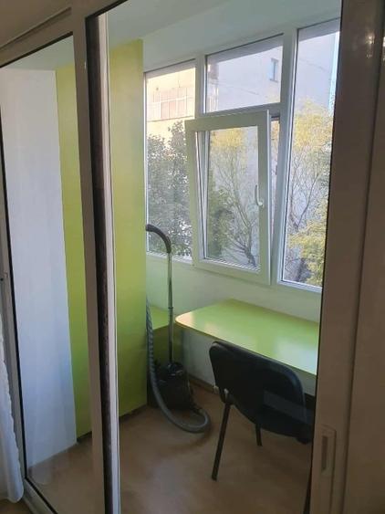 Apartament cu 2 camere decomandat, mobilat în Nicolina