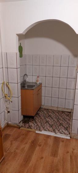 Apartament cu 2 camere decomandat în E3