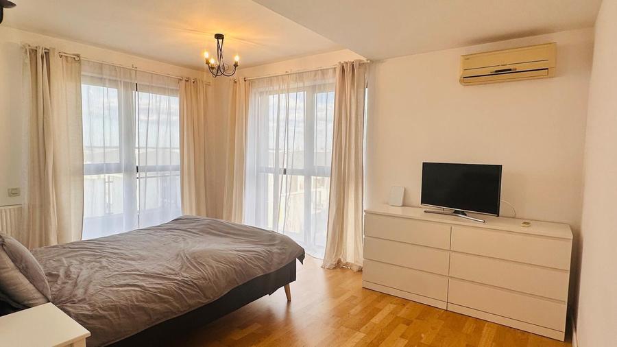 Apartament cu 3 camere semidecomandat, mobilat în Otopeni