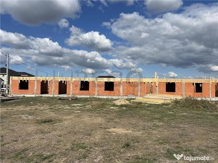 Apartament cu 3 camere decomandat în Sântandrei