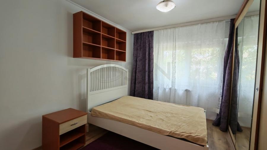 Apartament cu 4 camere decomandat, mobilat în P-ța Alba Iulia