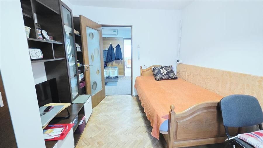 Apartament cu 4 camere decomandat, mobilat în Mănăștur