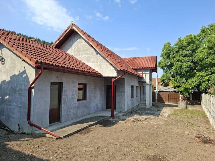 Casă cu 4 camere în Central