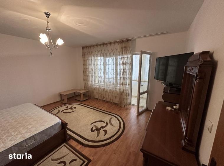 Garsonieră decomandată, mobilată în Calea Moldovei