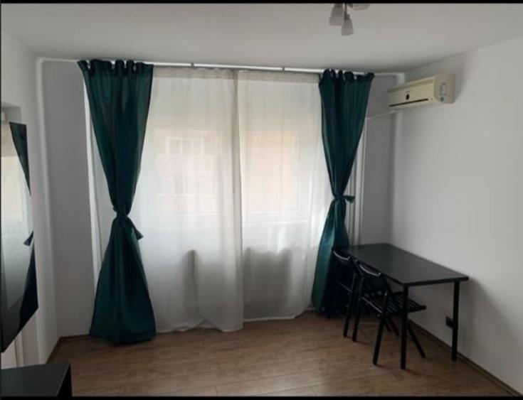 Garsonieră decomandată, mobilată în Tineretului