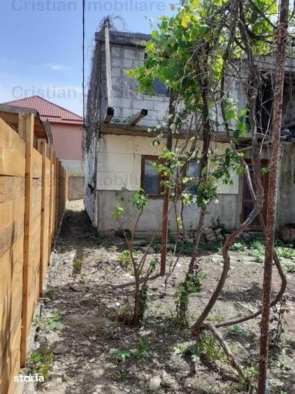 Casă cu 3 camere cu Teren 250 Mp în Călărași
