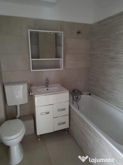 Apartament cu 3 camere decomandat în Mărăști