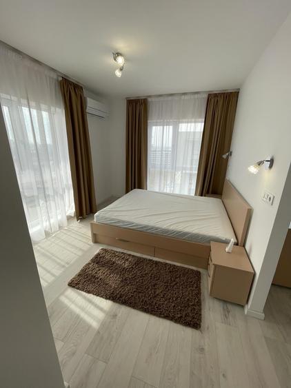 Apartament cu 3 camere decomandat în Lacul Tei