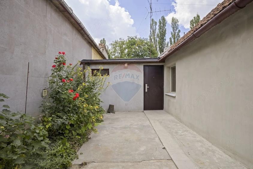 Casă cu Teren 252 Mp în Aradul Nou