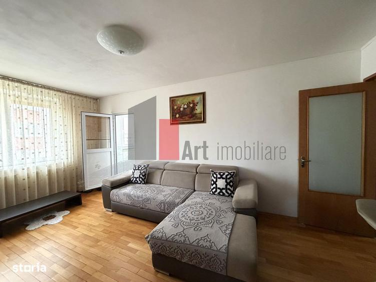 Apartament cu 4 camere decomandat în Berceni