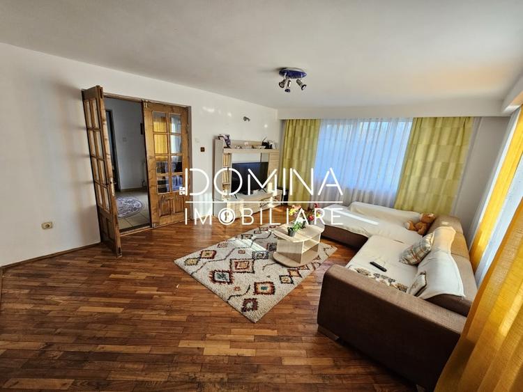 Casă individuală cu 5 camere cu Canalizare în Șișești