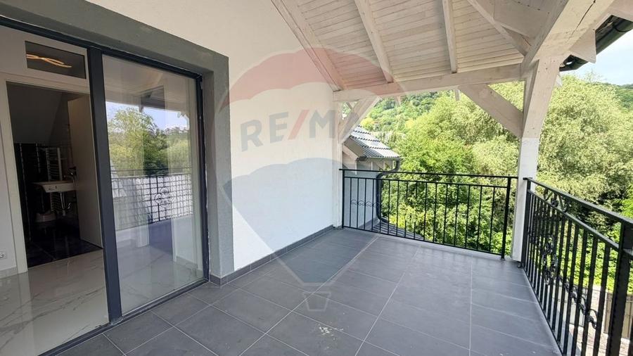 Casă individuală cu 3 camere cu Teren 430 Mp în Exterior Sud