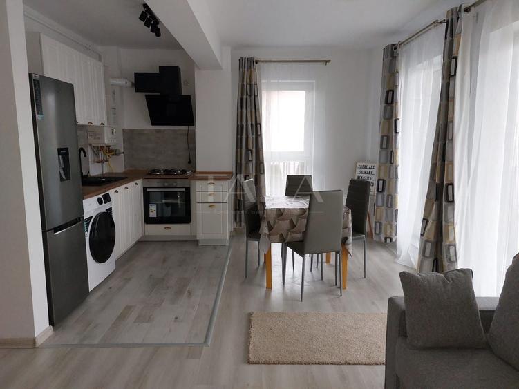 Apartament cu 2 camere semidecomandat, mobilat în Florești