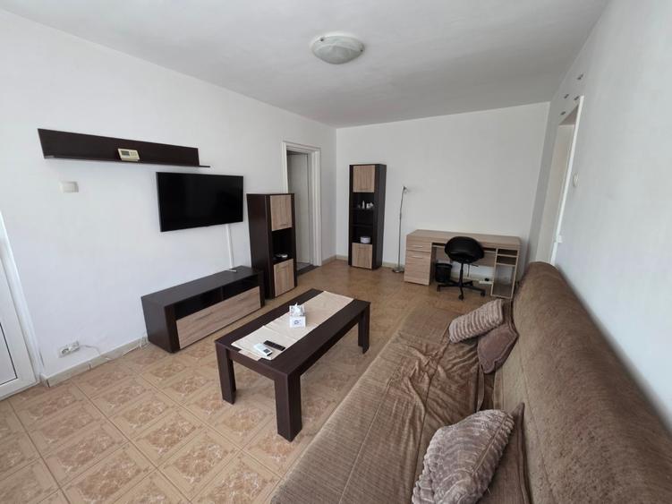 Apartament cu 2 camere semidecomandat în Dristor