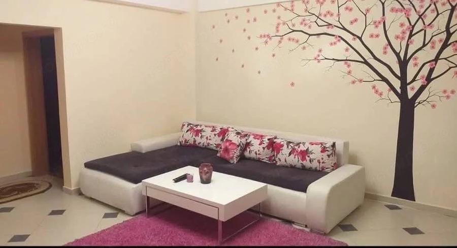 Apartament cu 3 camere decomandat în Braytim