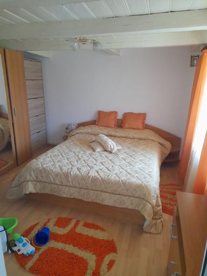 Casă cu 3 camere în Secuia