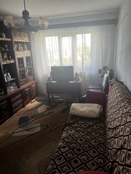 Apartament cu 2 camere decomandat, mobilat în Vest