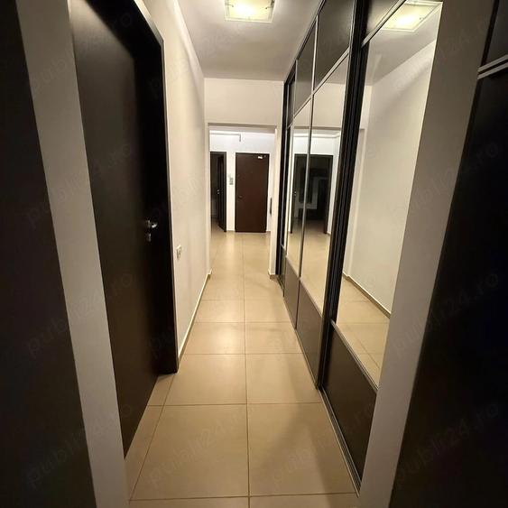 Apartament cu 3 camere decomandat în Faleza Nord