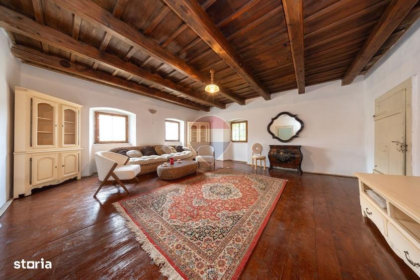 Casă cu 3 camere cu Teren 1646 Mp în Bicfalău