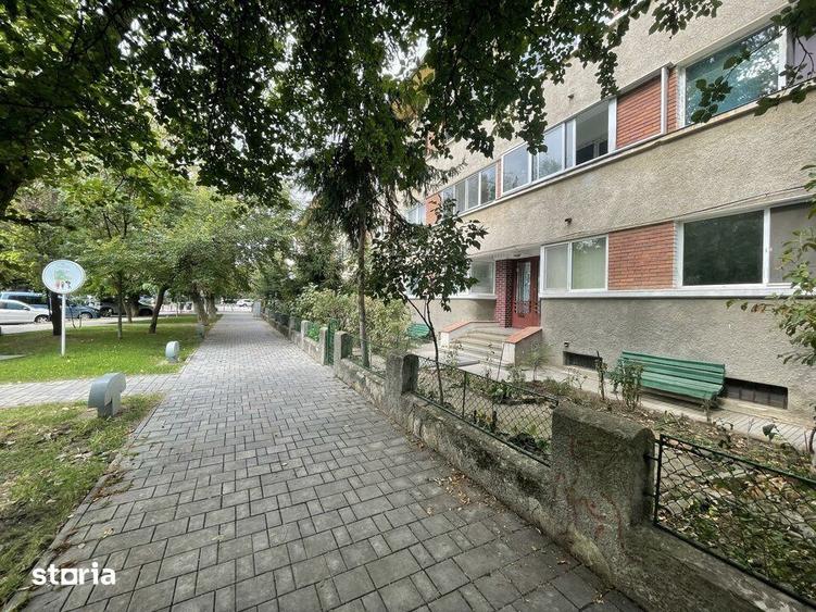 Garsonieră în Vatra Luminoasă