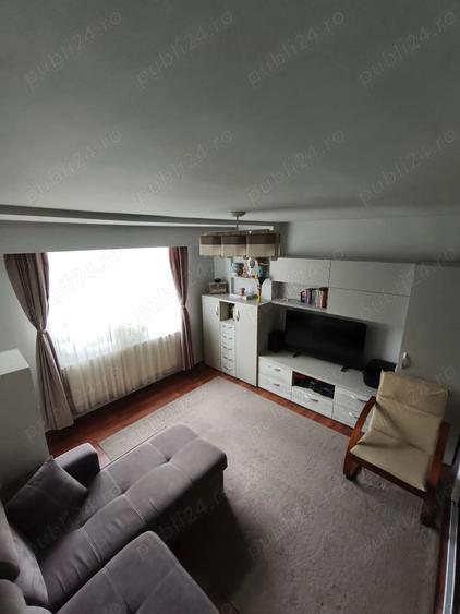 Apartament cu 3 camere semidecomandat în Micro 16