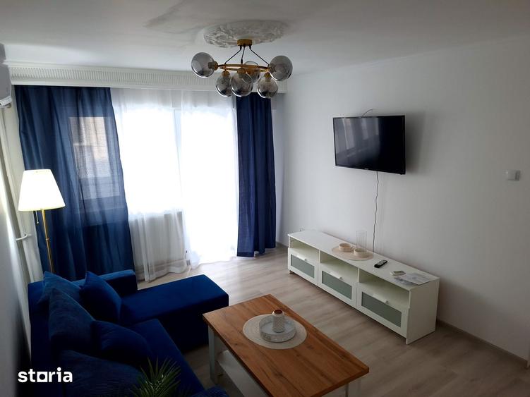 Apartament cu 3 camere decomandat în Central