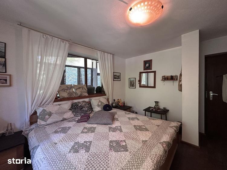 Vanzare casa in Pucioasa, Dambovi?a - 4 camere - teren 5.808 mp - 2
