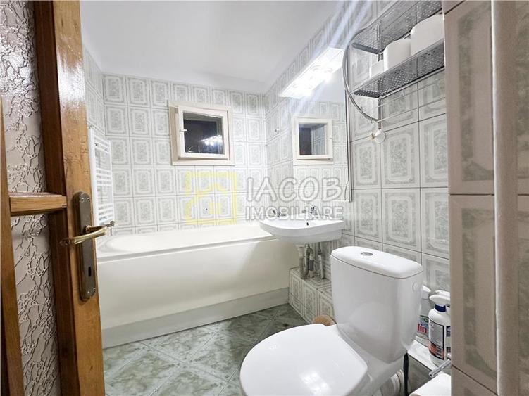 Apartament cu 2 camere decomandat în Central