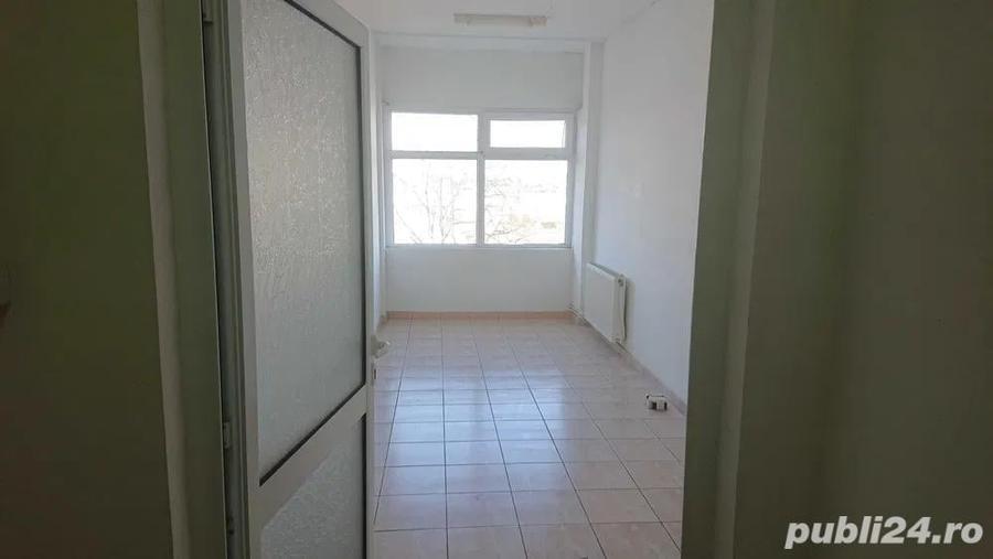 Spațiu comercial, de 100 mp, în Central