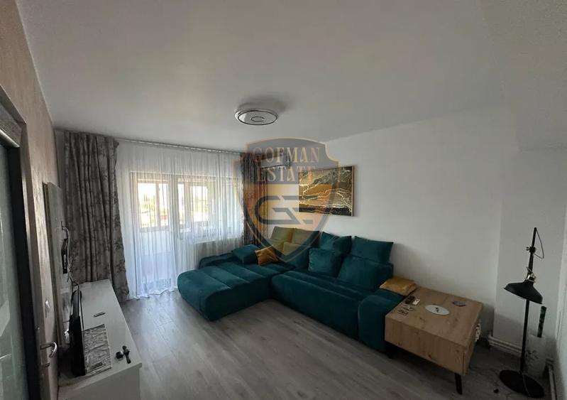 Apartament cu 4 camere decomandat, mobilat în Casa de Cultură