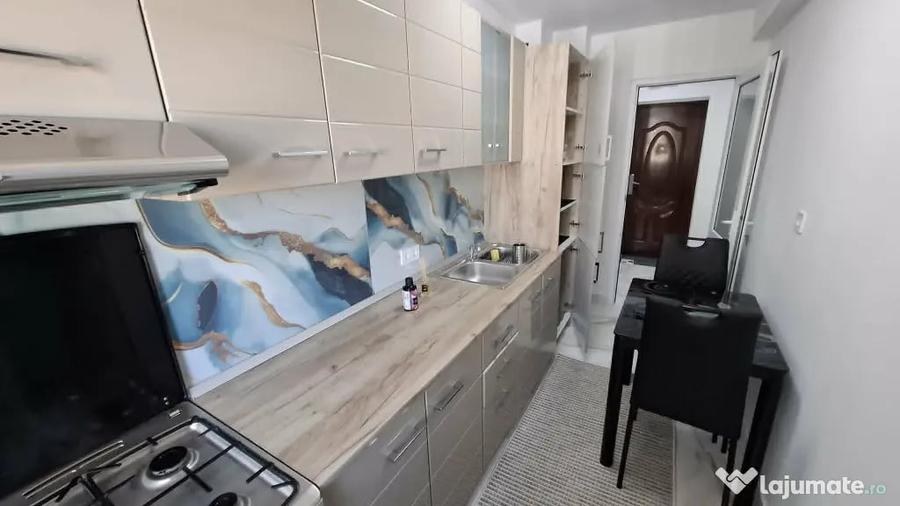 Apartament cu 2 camere decomandat în Independenței